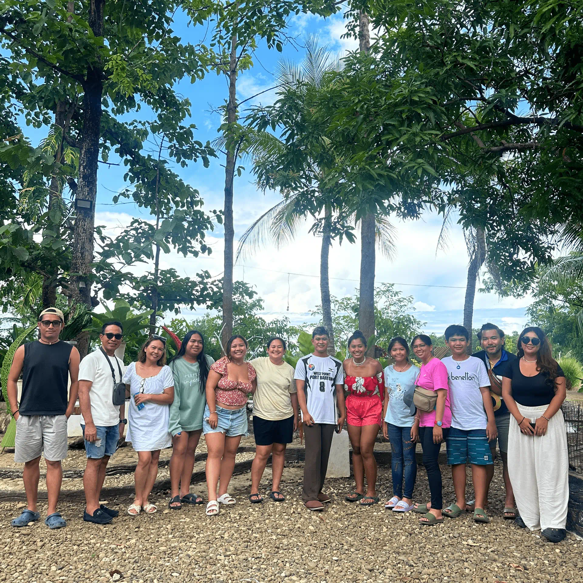 Seanderg introduces site visitors to Silom Beachfront with a warm welcome in Palawan.